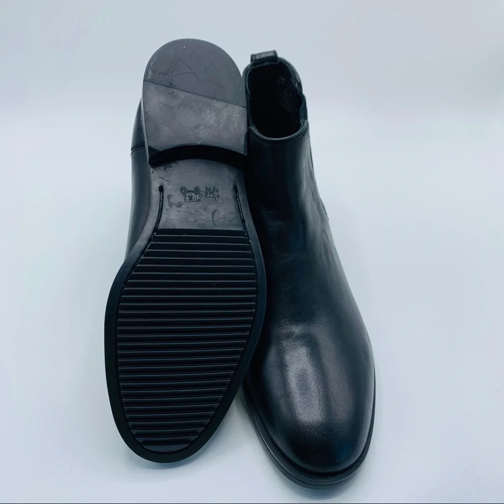 Coach | Men’s Arnold Chelsea Black Leather Boot - Picture 6 of 8